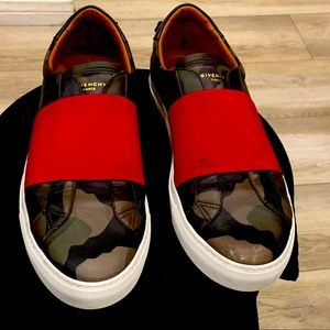 Givenchi sneakers like new